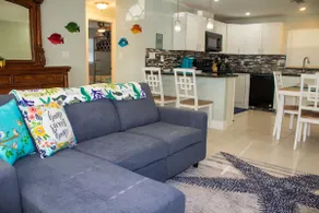 NEAR BEACH/ FENCED DOGGIE AREA! COZY BEACH HOME! - Image 2