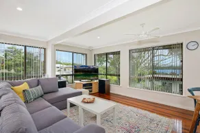 Number One - tranquility, views, walk to beach - Image 5