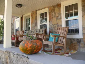 Buck Ridge Cottage - Image 5