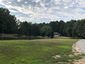 Home on 12 acres only 10 miles from Athens - Image 3