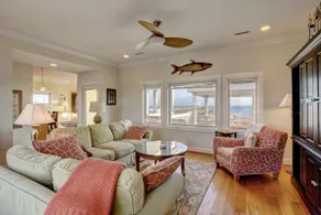 Hot tub, Beach Front, Private, Walk to Restaurants - Image 4