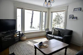 Luxury Beachfront Apartment on Lake Nipissing - Image 3