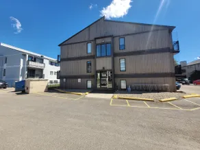 Lovely 2-bedroom condo/free parking on premises - Image 3