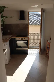Warm, spacious and sunny duplex - Image 5