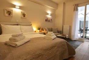 Studio Posh with garden in Kolonaki - Image 5
