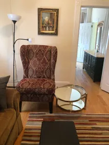 Charming 2nd Floor Haven - Image 4