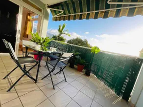 Apartment, pool 360° view, city center, close to FERRY - Image 4