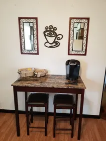 Home between outdoor adventures - Image 2