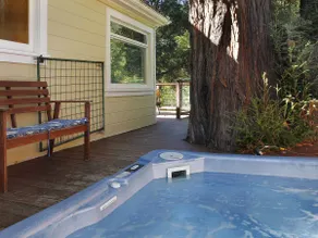 TIRNANoG Summer Dock & Boats Hot Tub Gas Firepit - Image 4