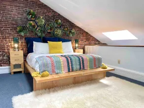 Downtown Market St Loft—Style & Cozy, Above it All - Image 2