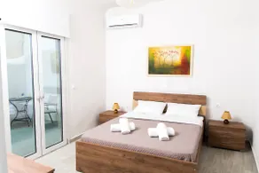 Iliana Sea Side House - Image 2