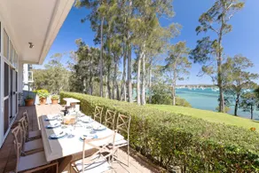 'Corlette Waterfront', 2/44 Danalene Parade - Waterfront Luxury, WIFI, Aircon, Parking pour bateaux - Image 2