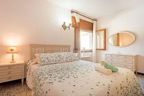 Cozy Pyrenees Getaway - Image 4