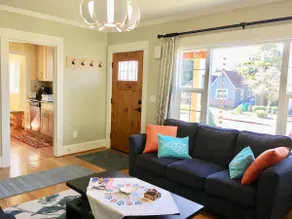 Charming Bungalow with A/C - Image 3
