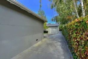 Spacious cottage xclnt location near Apple Campus! - Image 4