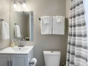 Entire 1Bd/1Br Tiny House Near TCNJ & Capitol - Image 4