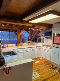 Rare A-Frame w/ beautiful Lake Cumberland Views - Image 5