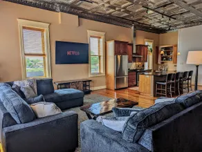 Bremer Avenue Penthouse - Image 2