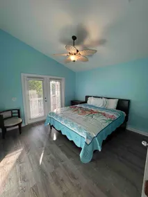 Coral Hammock Poolside Home - Image 3
