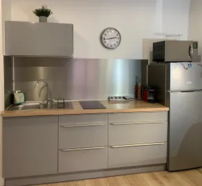2 rooms Hyper Centre Equipped and Comfortable Toulon - Image 2