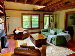 Country Oasis in the City - Best of Both Worlds - Image 3