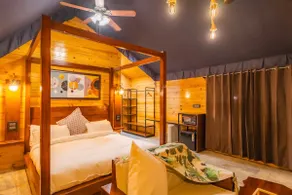 The Kingfisher-Treehouse+Jacuzzi by ”The skydrift” - Image 4