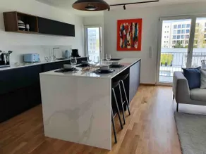 Modern 2 bed en-suite with free parking - Image 4