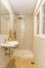 Luxury Apartment in The Soho CityCenter - Image 3