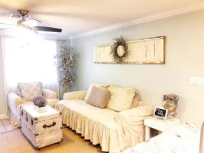 Newly renovated only minutes away from the beach!! - Image 4