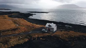 unique house by the sea - Image 3