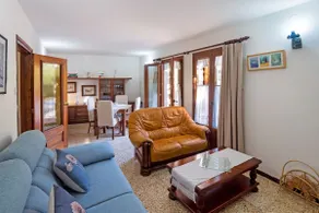 Cozy Pyrenees Getaway - Image 2