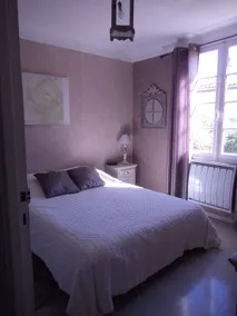 Charming house with a tranquil garden, 10 minutes from the beaches - Image 4