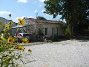 Charming little house near Angoulême - Image 4