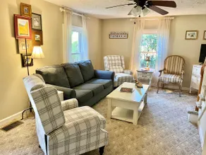 Charming Farmhouse in a great location! - Image 2