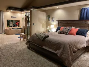 Rustic Luxury~Theater Room, 2 King Suites &HotTub - Image 5