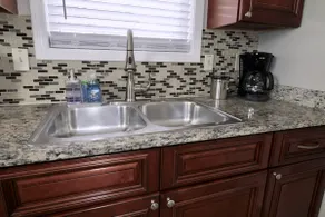 Battlefield Place 3 BR/2 BA King Bed, Sleeps 10 - Image 3