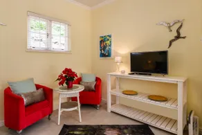 Beachfront Lagoon Bungalow - Pets Allowed - Image 4