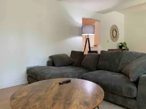 Private Apartment on Queen - Image 3