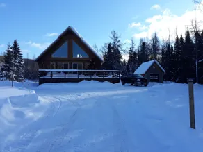Log cabin in Charlevoix, La Malbaie - Image 3