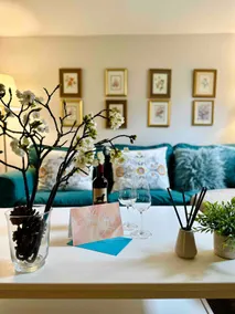 Very Clean apartment in prime location & breakfast - Image 3