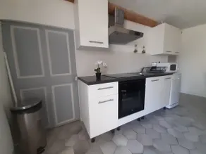 House in the heart of the village with garden and jacuzzi - Image 4