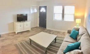 Captains Quarters,Steps to The beach&covered porch - Image 4