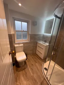 Sleeps 4 to 6 in 2 / 3 bedrooms, 2 showers, 1 car - Image 4