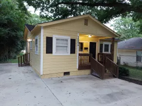 Mello Yellow: Enderly Park just min to downtown - Image 2