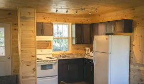 Bear's Den Cabin - Lakewood Park Cabins - Image 5