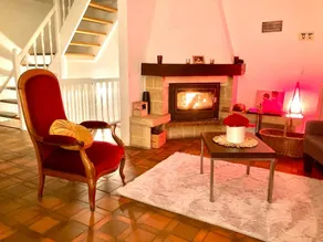 Cheerful villa with fireplace, bath-tub and garden - Image 2