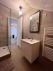 Bol d'air: relaxation guaranteed with sauna and jacuzzi. - Image 5