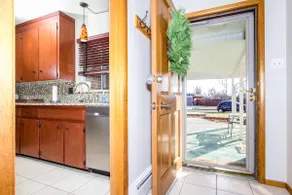 Great Value and Location! - Image 2