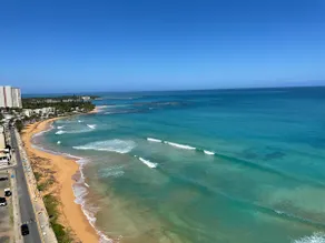 Playa Luna: Breathtaking Beachfront and City View - Image 5