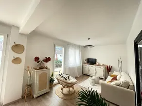 Lovely apartment with game room - Image 1